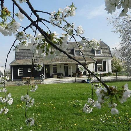 B&B De Bloesemgaard Eck en Wiel ภายนอก รูปภาพ